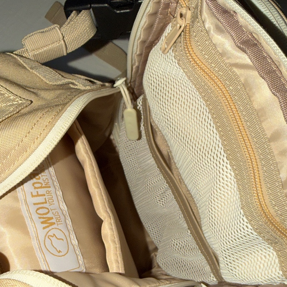 WOLFpak 9L mini Tactical Utility Shoulder Bag - Desert Tan - Picture 8 of 11